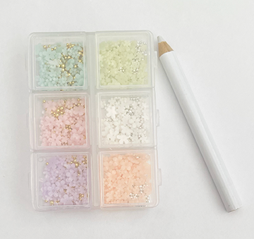 PF Resin Daisies